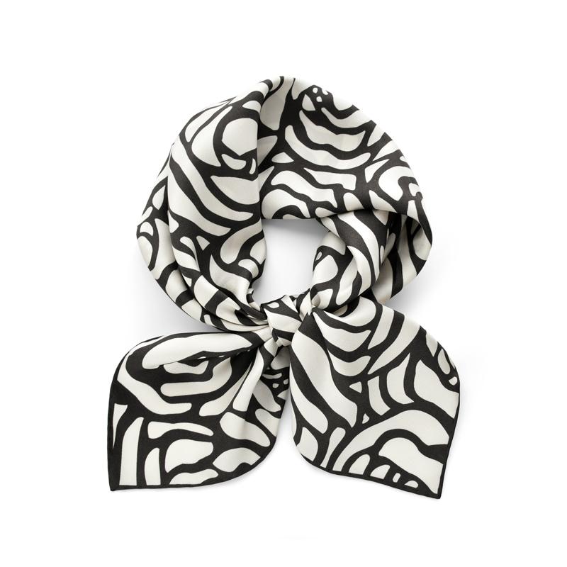 Elegant Black White Camellia Flower Printed Natural Silk Twill Scarf Women's Spring Autumn Square Scarfs Real Silk Handkerchief