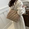 2025 Rhombus winter new simple fashion casual large capacity chain tote shoulder handbag