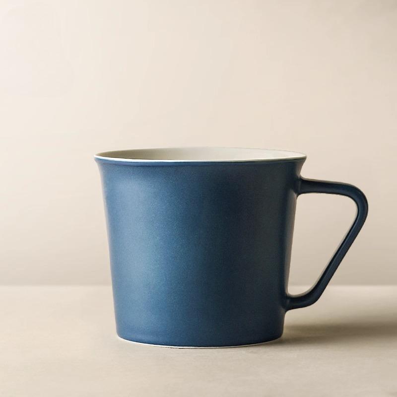 

Керамические Кофейные Чашки Ручной Работы Бытовые Однотонные Кружки для Воды с Ручкой Чашки Цвета Макарон Изысканные Парные Офисные Кружки 350ml синий