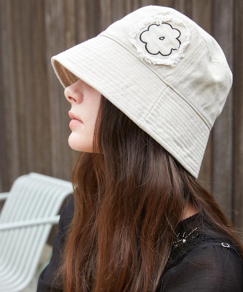 Elkebeullum Flower Patch Cotton Beige Bucket Hat