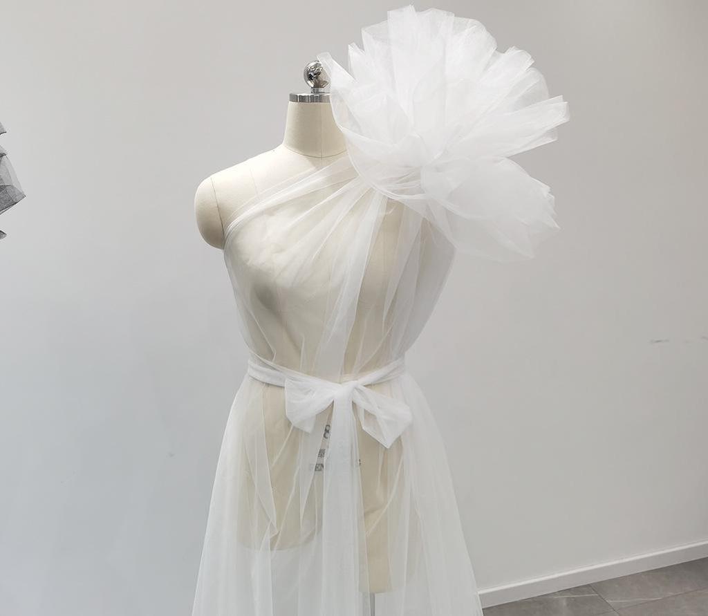 Vestido de Maternidade Sem Mangas com um Ombro Moliya - Estilo Halloween em Tule