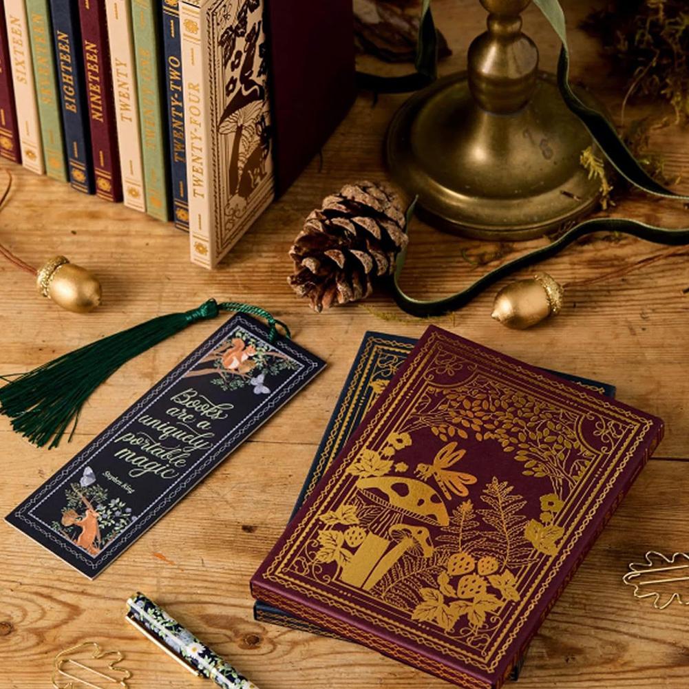 Stationery Advent Calendar 2025 Ultimate Christmas Countdown Calendar Winter Woodland Design with Gorgeous Envelope Accessories