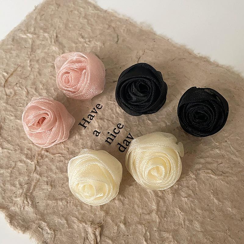 Chiffon Fabric Three-Dimensional Flower Stud Earrings Women'S Summer Small Fresh Gentle Sweet Cute Fashion Versatile Earrings Earrings
