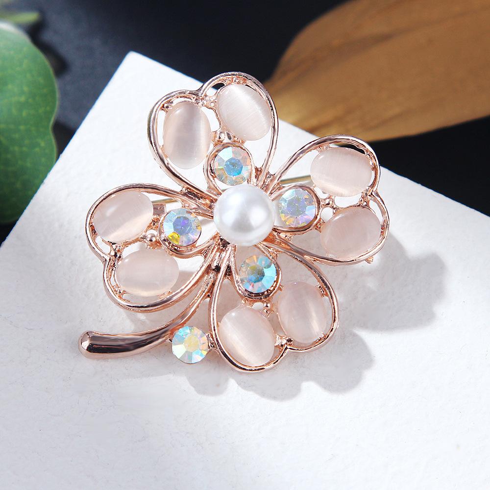Fashion Colour Preservation Rose Gold Cat's Eye Stone Four-leaf Clover Rhinestone Pearl Brooch Pin Women's Clothing Accessories