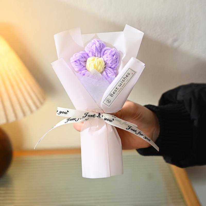 Mini Handmade Heart Bouquet Romantic Gift Yarn Flower Bouquet Crochet  Valentine's Day Mother's Day Desktop Decoration