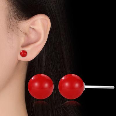 Ohrstecker mit roten Perlen für Mädchen sind kleine, frische, einfache und fröhliche große rote Ohrstecker.