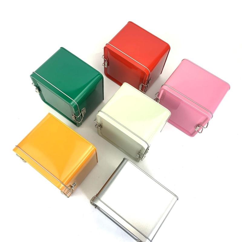 Quadratische Blechdose Keksdose mit Deckel Staubdicht Heimküche Desktop Aufbewahrungsblech Langlebige Schnalle Eisenbox