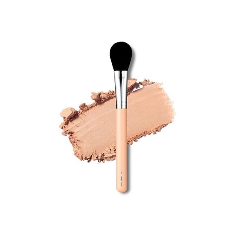 157 Light Touch Blusher Brush