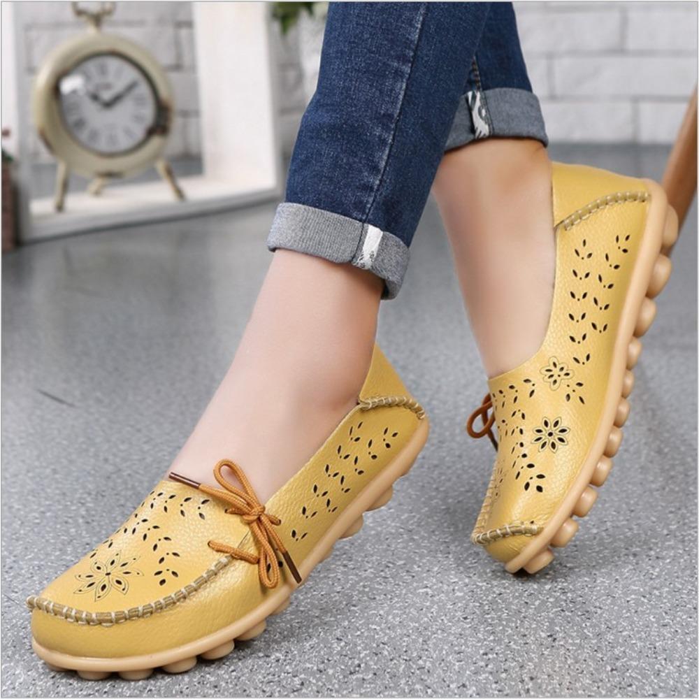 Womens Floral Hollow Leather Shoes Retro Elegant Slip On Flat Shoes Breathable Shallow Shoes Elegant Office Ladies Footwear