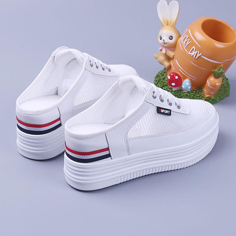 Medias zapatillas Femenina Hueca Todo partido Fondo plano Penetración  exterior Bolsa de aire Cabeza Sandalias de malla Transpirable Interior  Aumento De medio arrastre Zapatos blancos comprar a buen precio — entrega  gratuita,