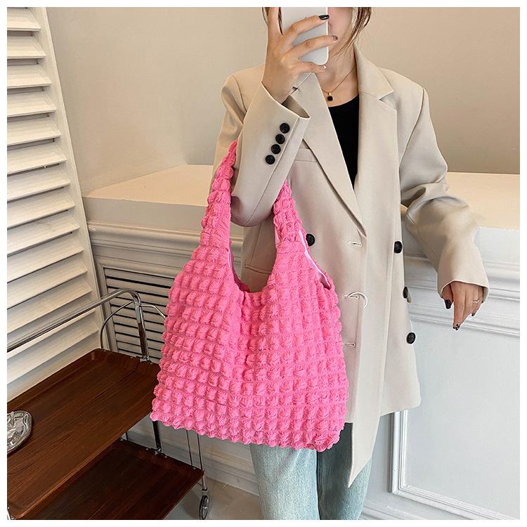 1Pc This Year's Popular Fashion Simple Temperament Commuter Pleated Bag Women's Shoulder Underarm Bag Portable Bucket Bag Tide