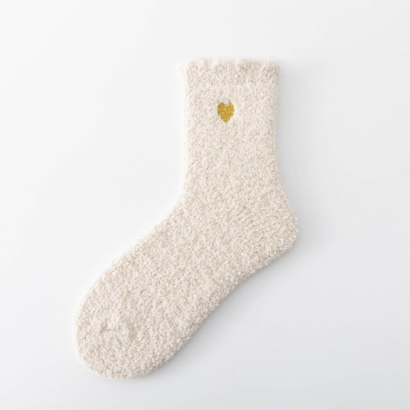 Autumn and Winter Coral Fleece Socks, Thickened Floor Socks, Embroidered Heart-shaped Home Socks, Warm and Soft Sleeping Socks