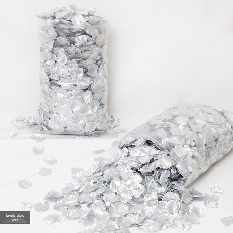 Romantische Hochzeits-Verlobungsdeko: Rote Rose Simulierte Blütenblätter