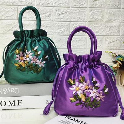 Handgefertigte bestickte Seiden-Kordelzug-Clutch: Handytasche im alten Hanfu-Stil