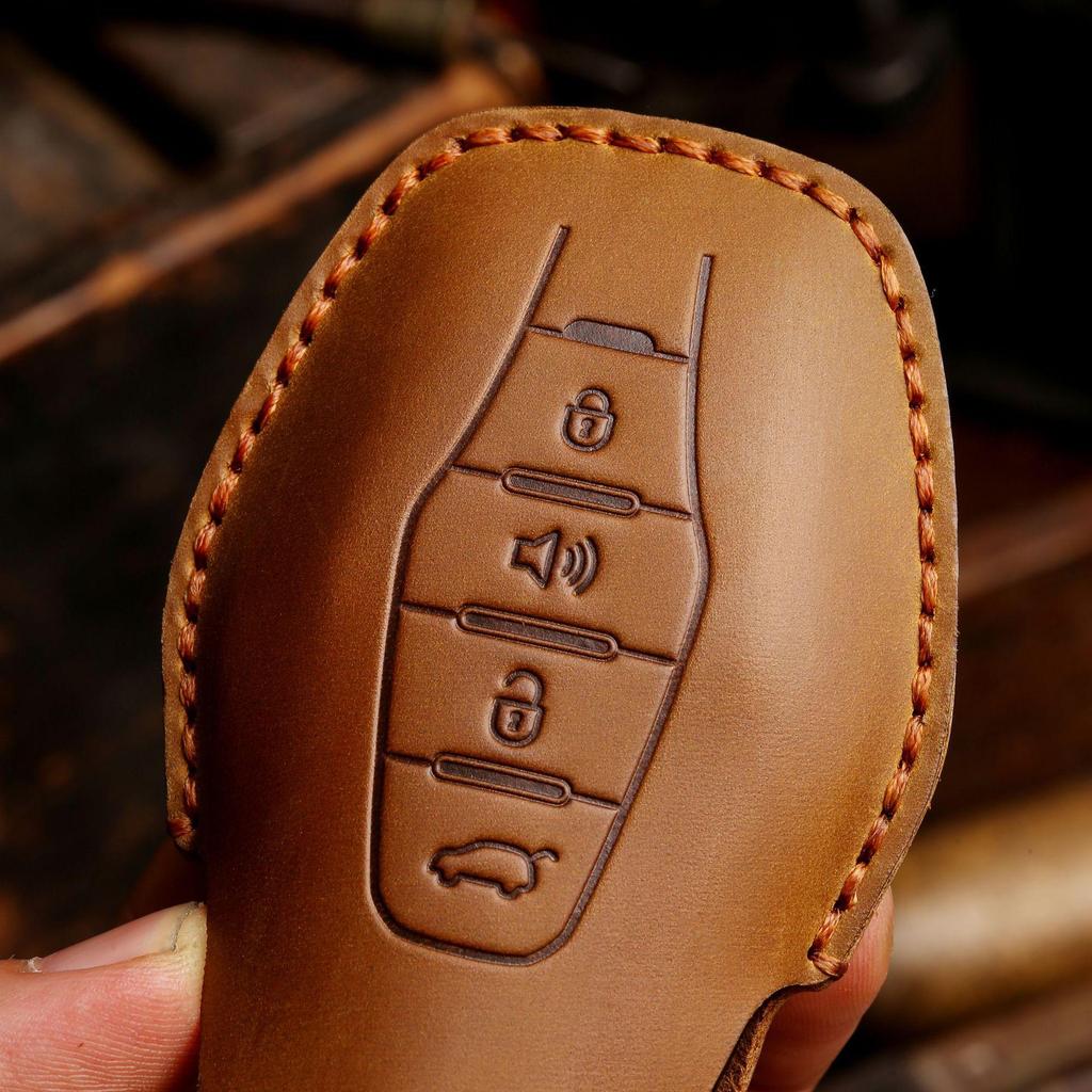 Chery Jetour Handmade Crazy Horse Leather Car Key Cover with Buckle