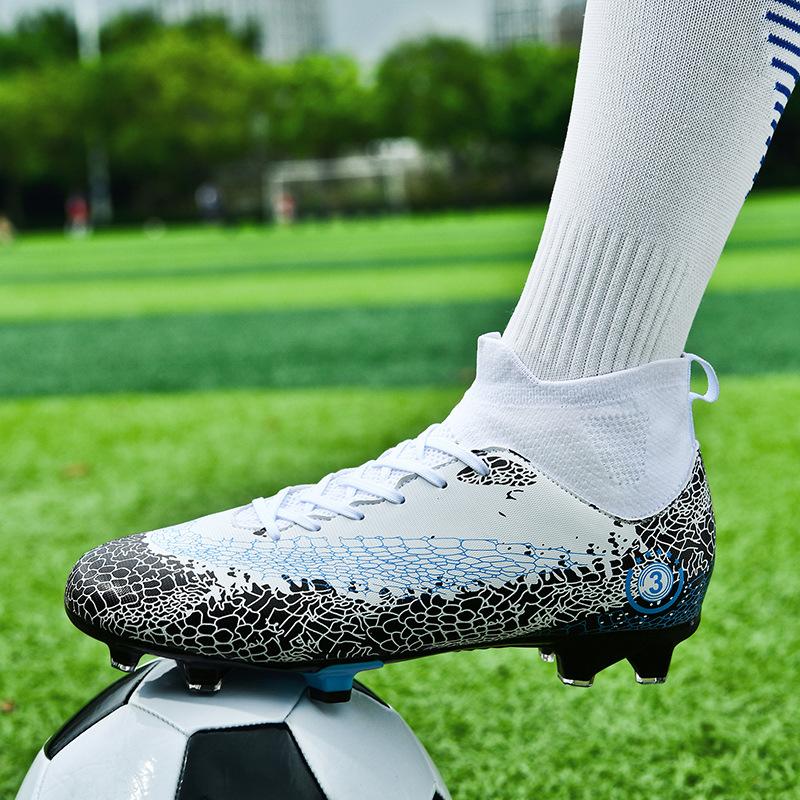 Putian Fußballschuhe Jugend Grundschule Jungen und Mädchen gebrochene Stollen Spikes professionelles Training Wettkampf Sport Assassin Falke