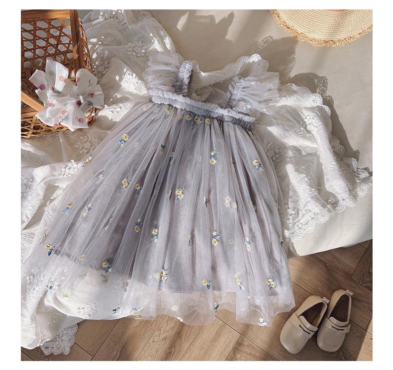 Girls' Flower Embroidered Tulle Dress: Summer Style with Puff Sleeves and Net Yarn Skirt