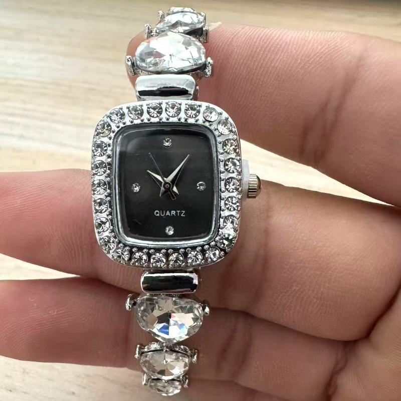 Student Korean Version Temperament Pull Rope Design Small Square Love Diamond Temperament Lazy Bracelet Watch