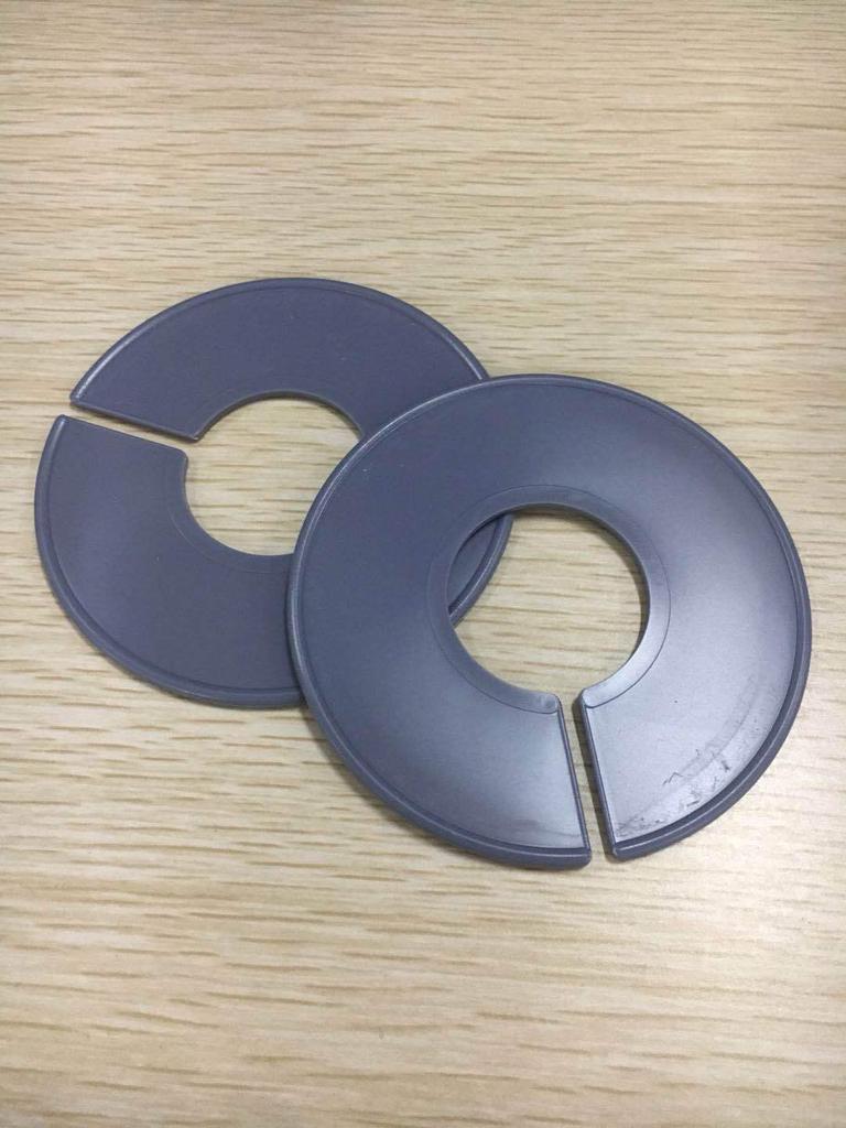 Colorful Plastic Clothing Size Divider Rings - Round Separators for Organizing Clothes