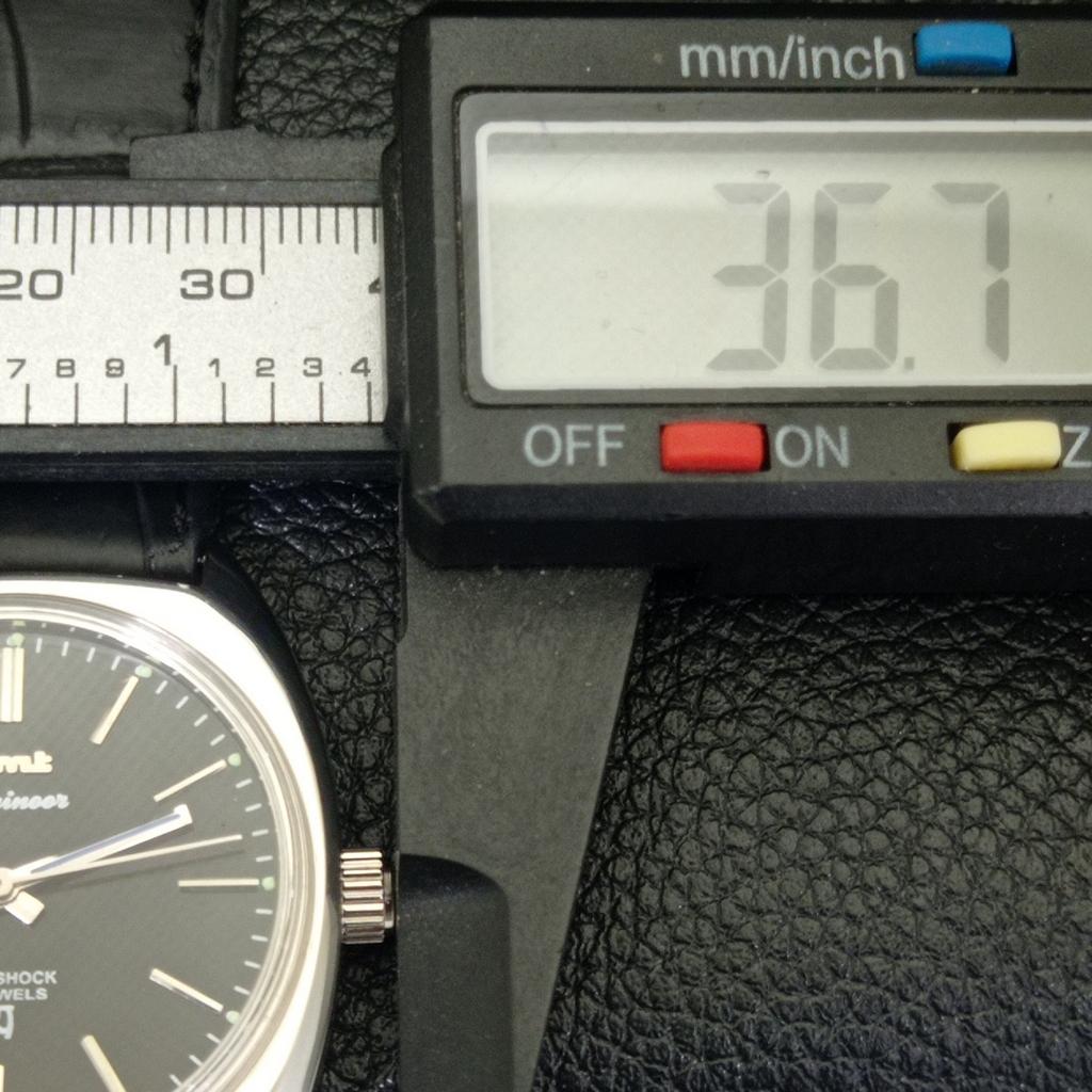 VINTAGE HMT HAND-WINDING INDIAN MENS BLACK COLOR DIAL WATCH a700330-5 R202-a700330