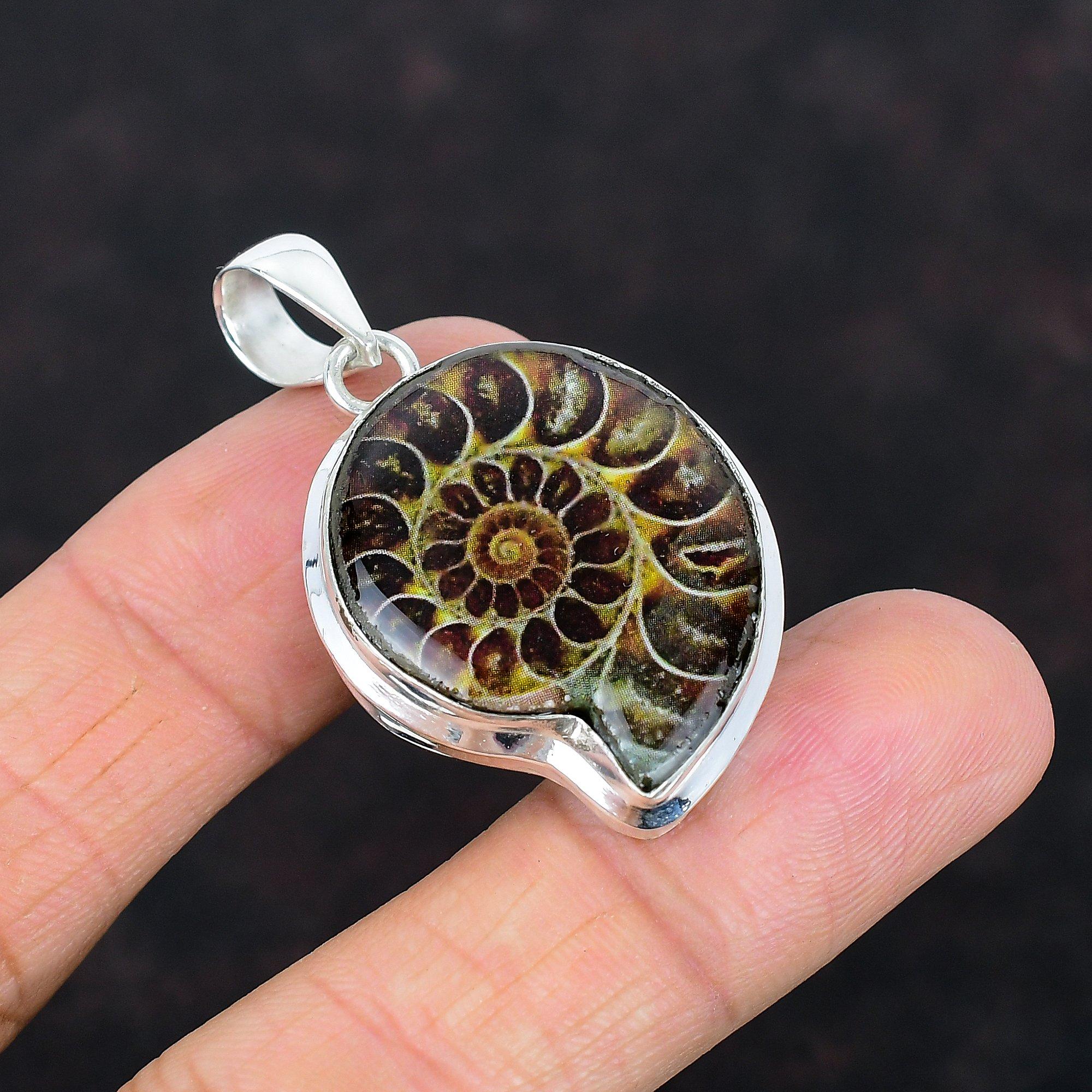 

Кулон с окаменелостью аммонита, кулон из стерлингового серебра 925 пробы, кулон с оригинальным драгоценным камнем, элегантные ювелирные украшения, подарки для нее, кулон ручной работы, серебряные украшения