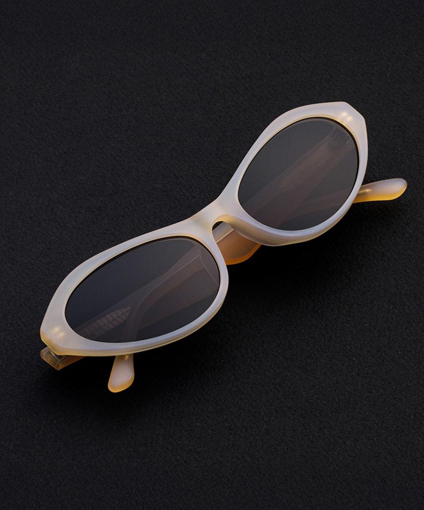 Maeteupeojeu Cy-129 Acetate Sunglass Ivory