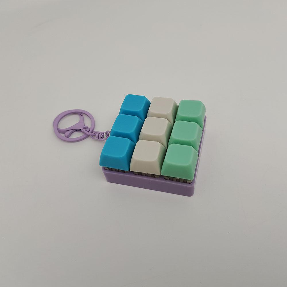 Stress-Relief Keyboard Keychain - Fidget Toy with Sound Effects, Perfect for Party Favors & Gifts, Purple