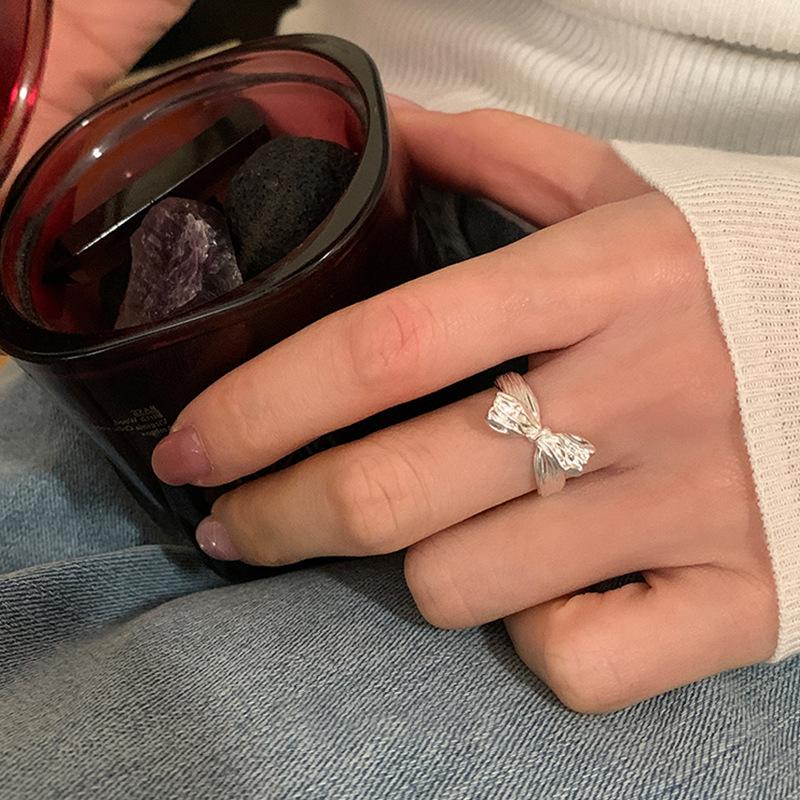 Design Sense Textured Bow Ring Women'S Niche Personality Unique Temperament Fashion Elegance Versatile Ring Ring