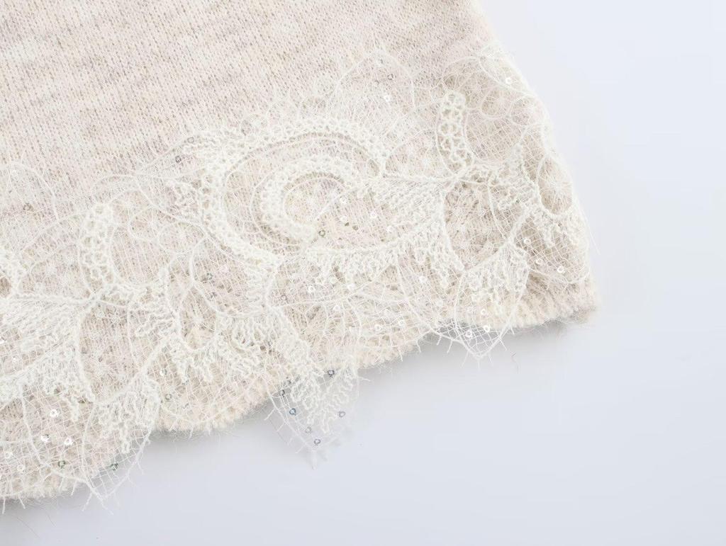 2025 Spring Women's Lace Trim V-Neck Reversible Knitted Pullover Sweater - Euro-American Style Fashion