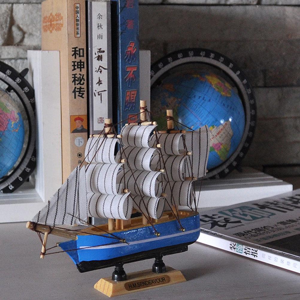 Деревянная модель парусника Парусник Декор Креативный корабль Миниатюрная статуэтка Фигурка Домашний декор Деревянная модель пиратского корабля Намент Парусный спорт 10.00X10.00X3.00CM