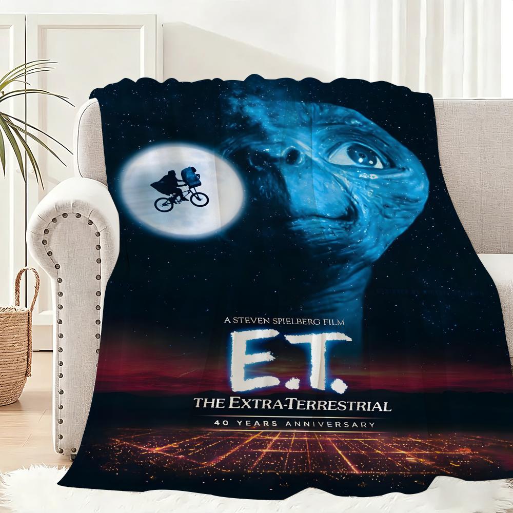 E.T. the Extra-Terrestrial Throw Lightweight 240g Flannel Blanket Soft Skin-friendly for Summer Cooling
