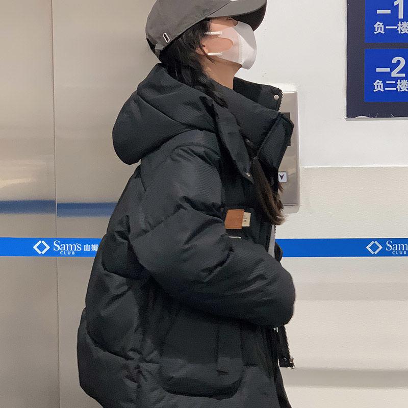 

Зимняя новая одежда с пуховой подкладкой из хлопка Женские короткие свободные утепленные куртки с капюшоном на хлопковой подкладке Одежда для хлеба Куртки с хлопковой подкладкой 2XL 150-85kg чёрный