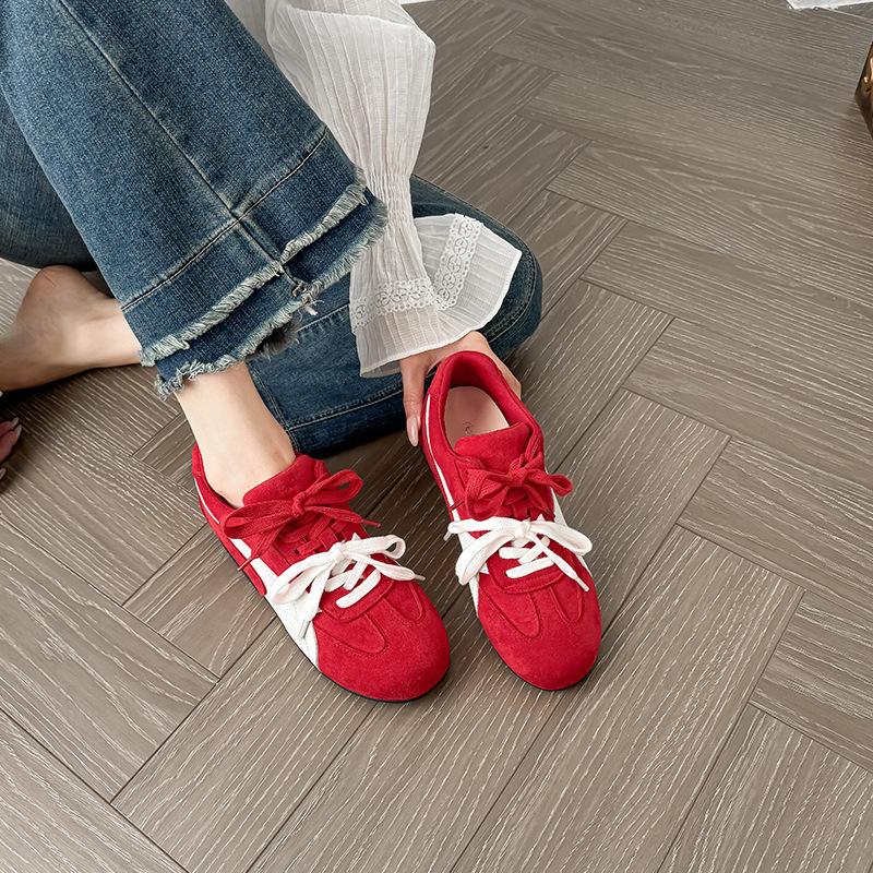 

Rose has the same joint inner height increase leather red casual shoes for women s new small lace-up Forrest Gump training shoes 35