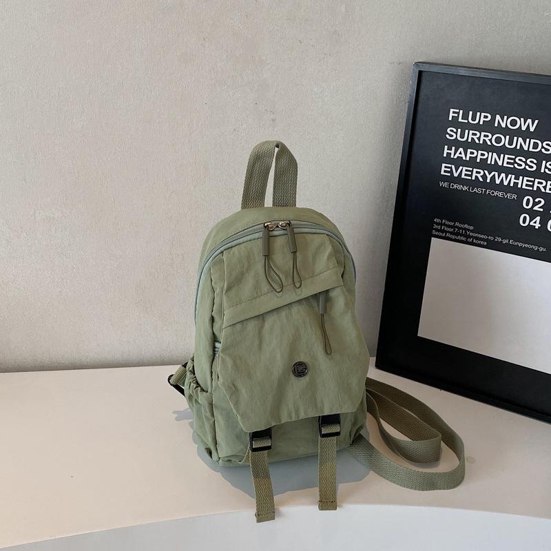 

Fashion women s new women s bags 2025 spring personalized women s messenger bags niche design casual foreign style simple breast bag зелёный