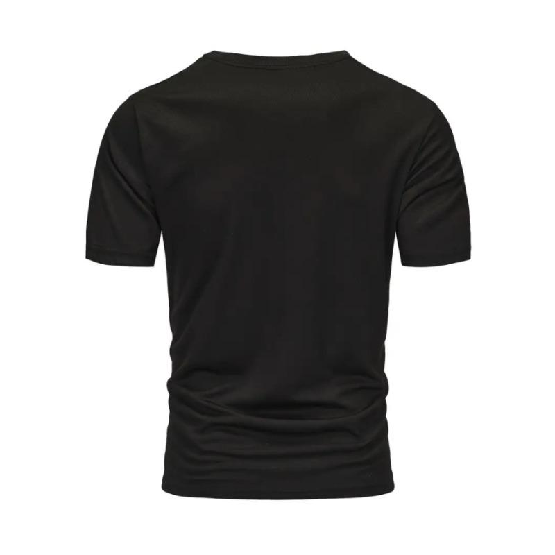 Europäische Größe Herren Dunkelblaues T-Shirt mit Schachfiguren Grafikdesign und Karomuster, Lässiges Outdoor-Taschen-Schwarzhosen-Outfit