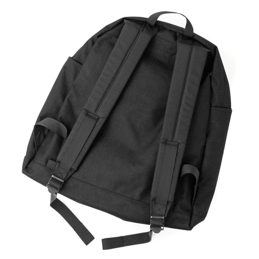 BLUE LUG Le Sac à Dos Day Noir, un sac à dos unisexe fabriqué au Japon pour hommes et femmes.