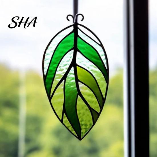 Transparent Acrylic Leaf Hanging Pendant, Waterproof Sunproof Window Hanging, Decorative Four-leaf Clover Pendant Ornament with Colorful Light Effects