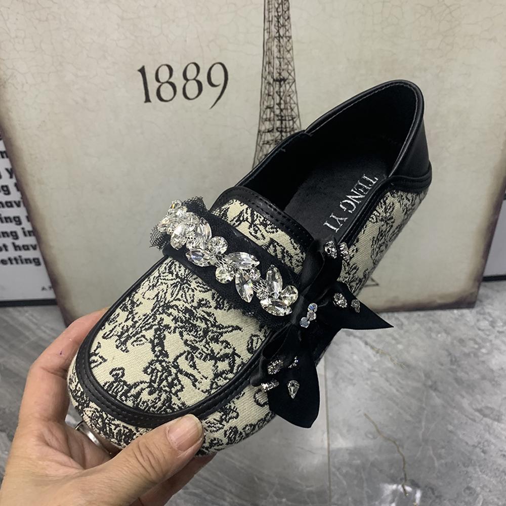 Summer Women Shoes Plus Size Fashion Rhinestone Female Flat Loafers Casual Women Mullers Retro Style Designer Ladies Shoes