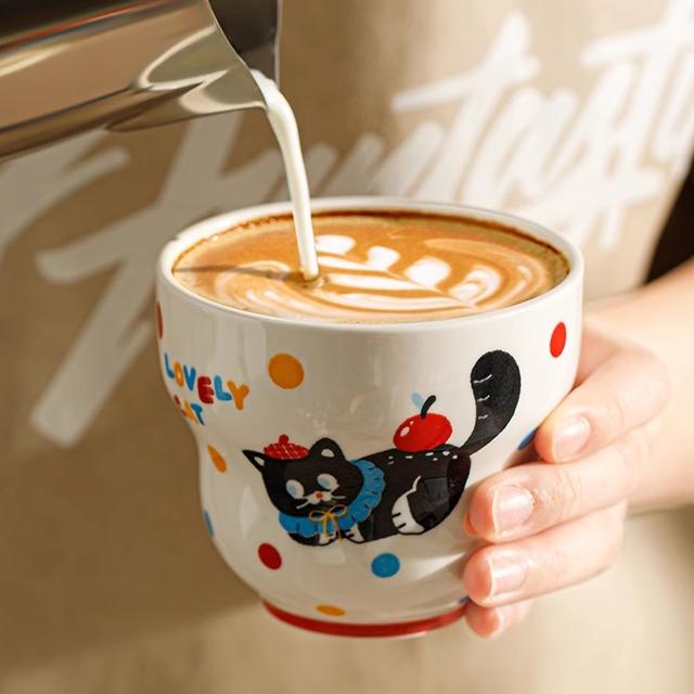 The Coffee Cup In Hand Is Very Beautiful, The Latte Cup Is Cute For Home Use, And The Ceramic Breakfast Cup Is High-Value For Couples.
