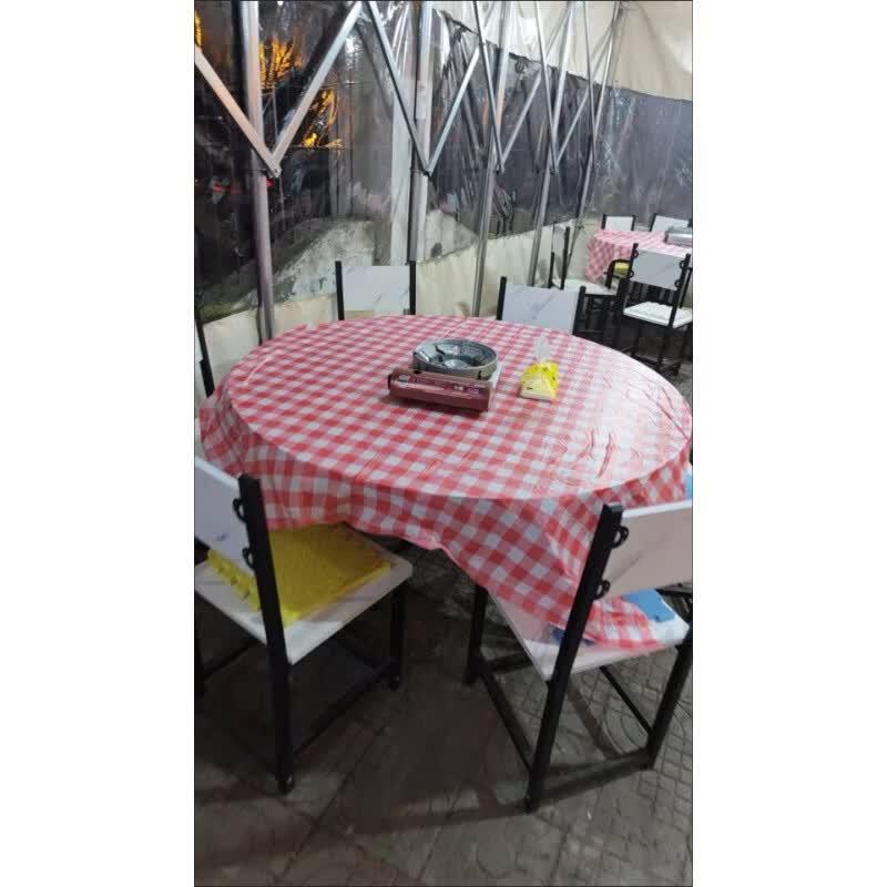 OEING Commercial Disposable Plaid Plastic Tablecloths