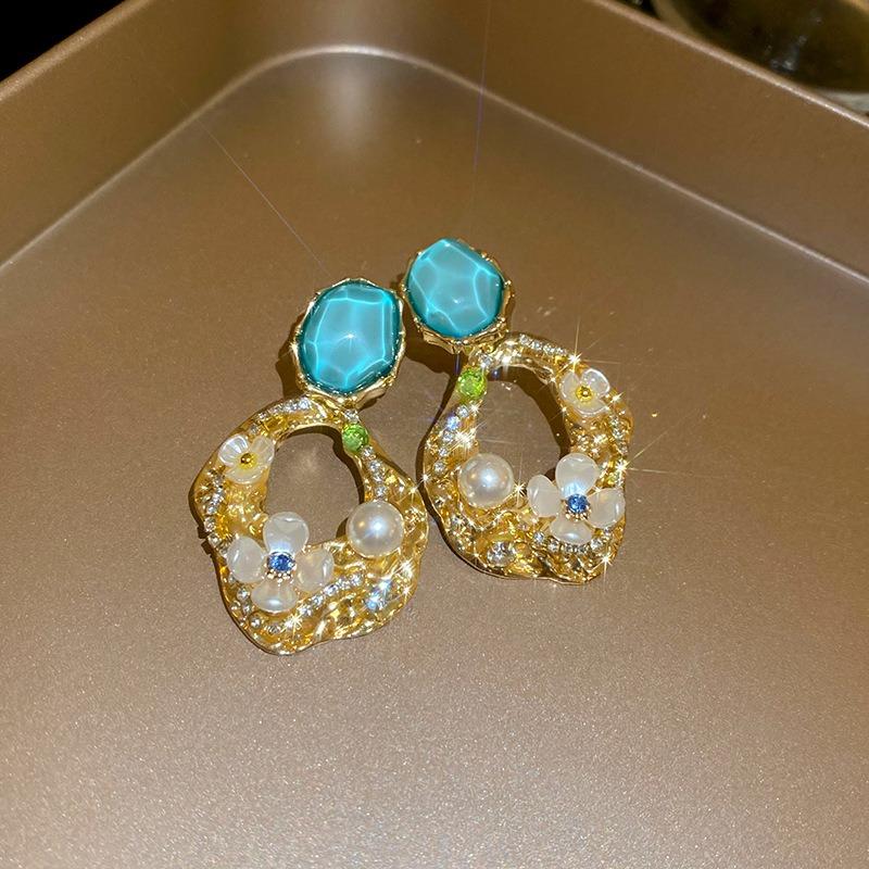 Real Gold Electroplated Silver Needle Freshwater Pearl Flower Earrings High-end Earrings French Light Luxury Elegant Earrings Women