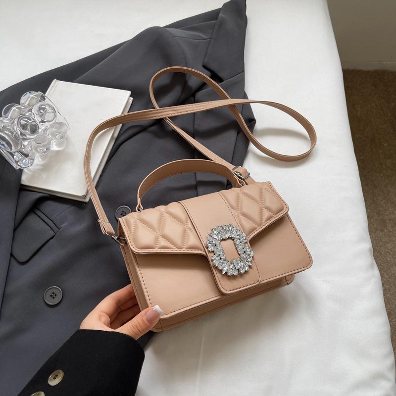 Однотонная сумка через плечо для женщин — фото 6