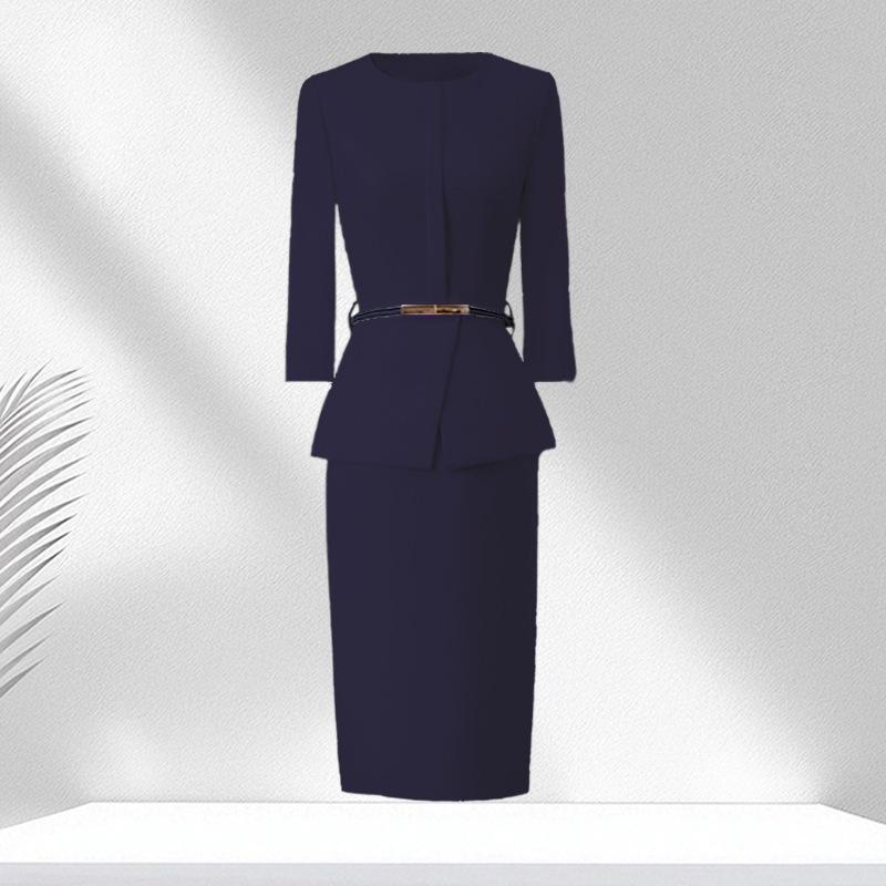 

Off-White Formal Spring/Summer Dress for Women - Elegant Goddess Style, Perfect for High-End Beauty Salons and Jewelry Stores. M