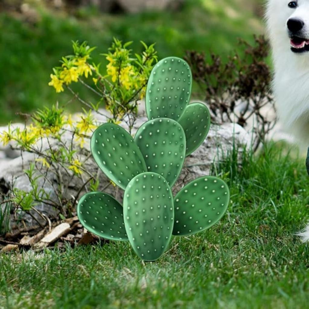 Cactus Garden Stake Acrylic Cactus Yard Art Outdoor Cactus Statue Sculpture Ornament for Garden Lawn Ground Yard Decorations