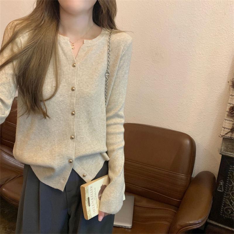 Cardigan in Maglia Fine KANING con Scollo a V e Maniche Lunghe da Donna - Maglione Autunno 2025