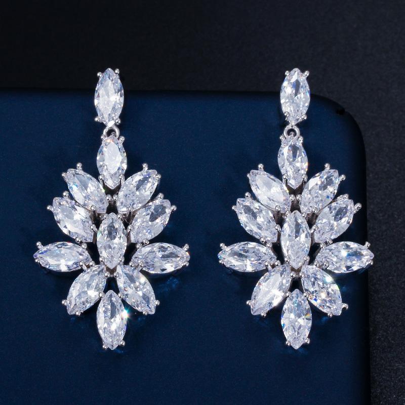 CMM Brudetilbehør Store Blomst Glitrende Cubic Zirconia Hengende Øredobber