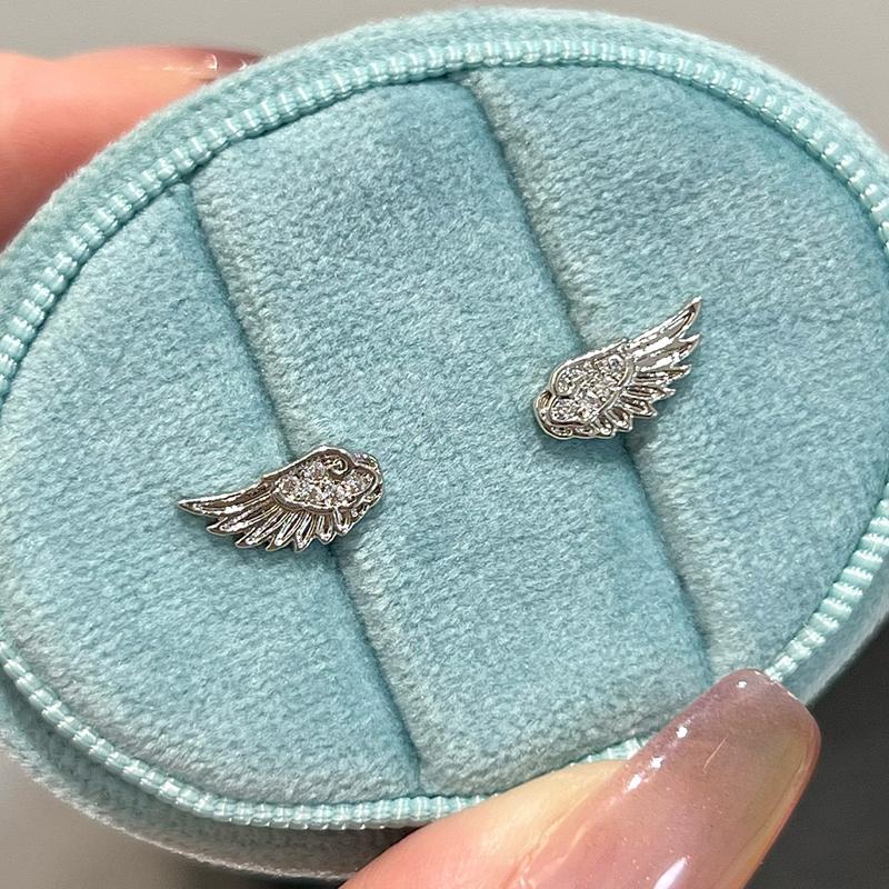 

Luxury Zircon Angel Wing Cross Stud Earrings for Women Shiny Crystal Wings Fashion Silver Color Vintage Ear Studs Jewelry Gifts