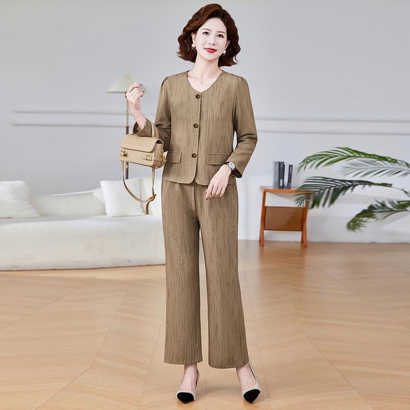 Mamas stilvolles zweiteiliges Set für Frühling & Herbst – Schlankmachendes, bauchbedeckendes Outfit für Frauen mittleren Alters & ältere Frauen