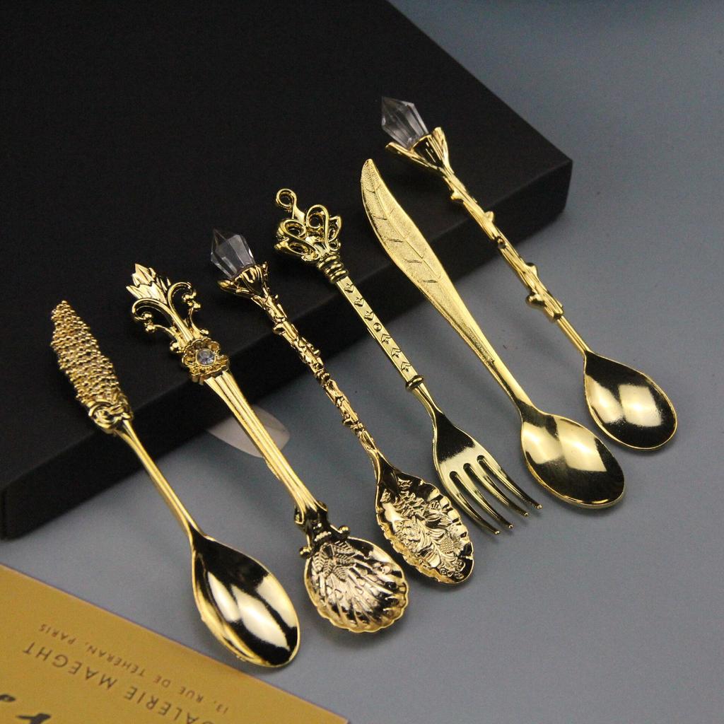 6Pcs/Set Vintage Carved Coffee Spoon Teaspoon Retro Zinc Alloy Dessert Coffee Tableware Spoons Cutlery Kitchen