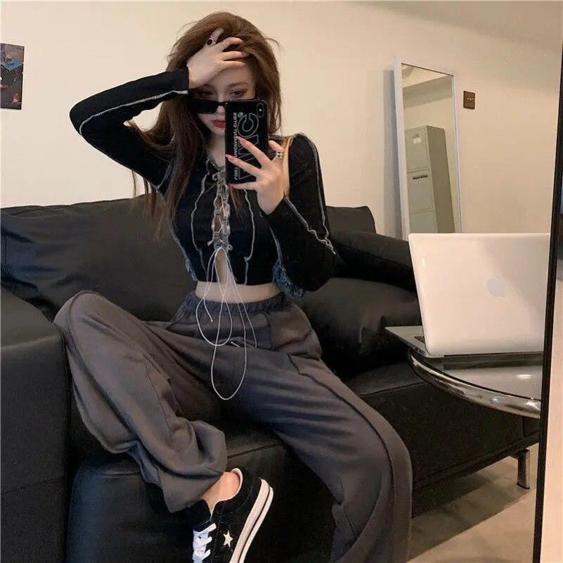 2KWEIRD T-Shirts Damen Modisch Brust Ausschnitt Design Langarm Cool Weiblich Hipster Y2k Tees Crop Top Sexy Heiße Mädchen High Street